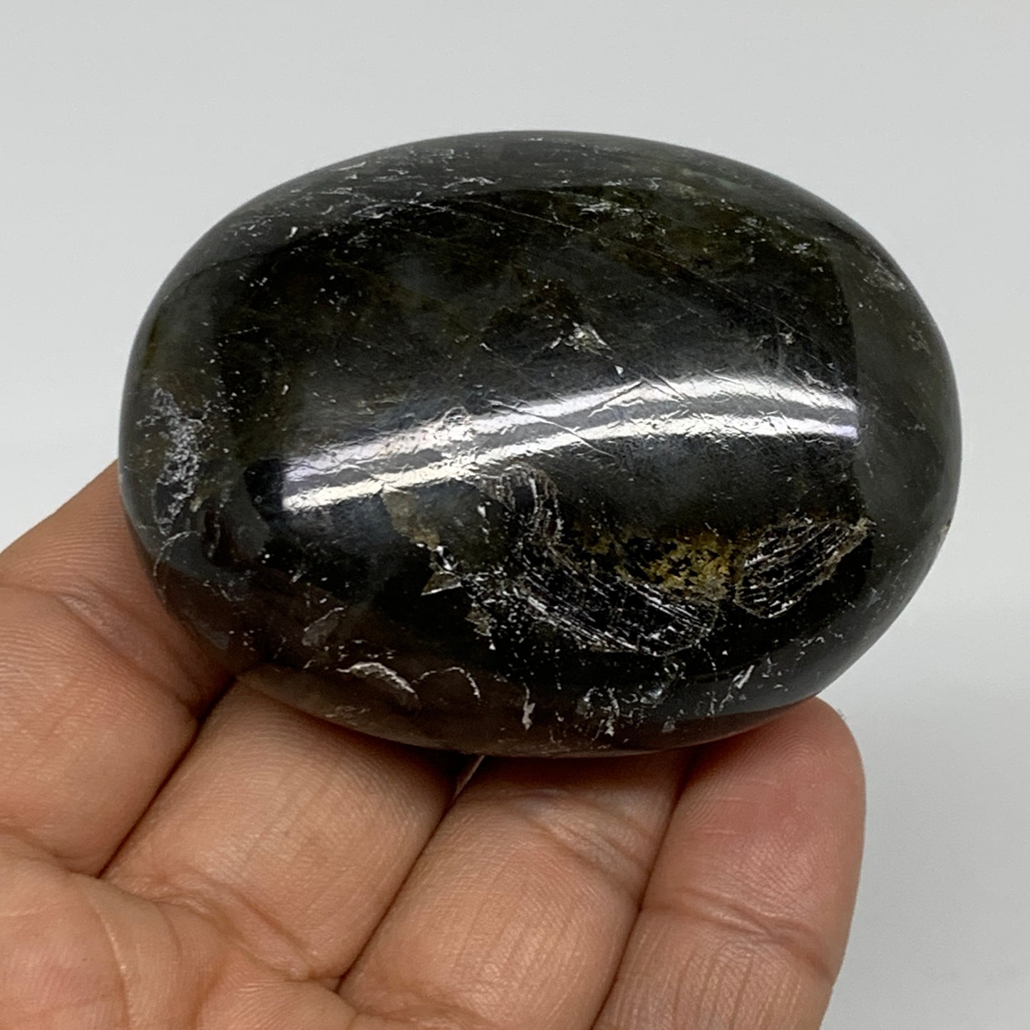 111.3g, 2.4"x1.8"x1", Natural Labradorite Palm-stone Tumbled Reiki, B35392