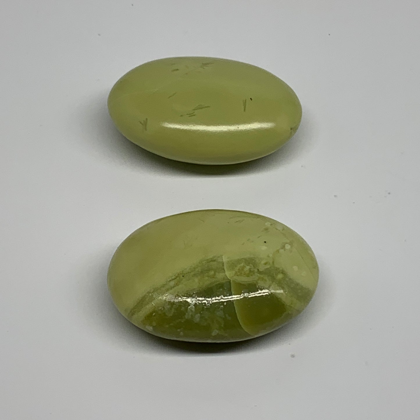 124.7g, 2.1"- 2.2", 2pcs, Natural Serpentine Palm-Stone Gemstone, B34615