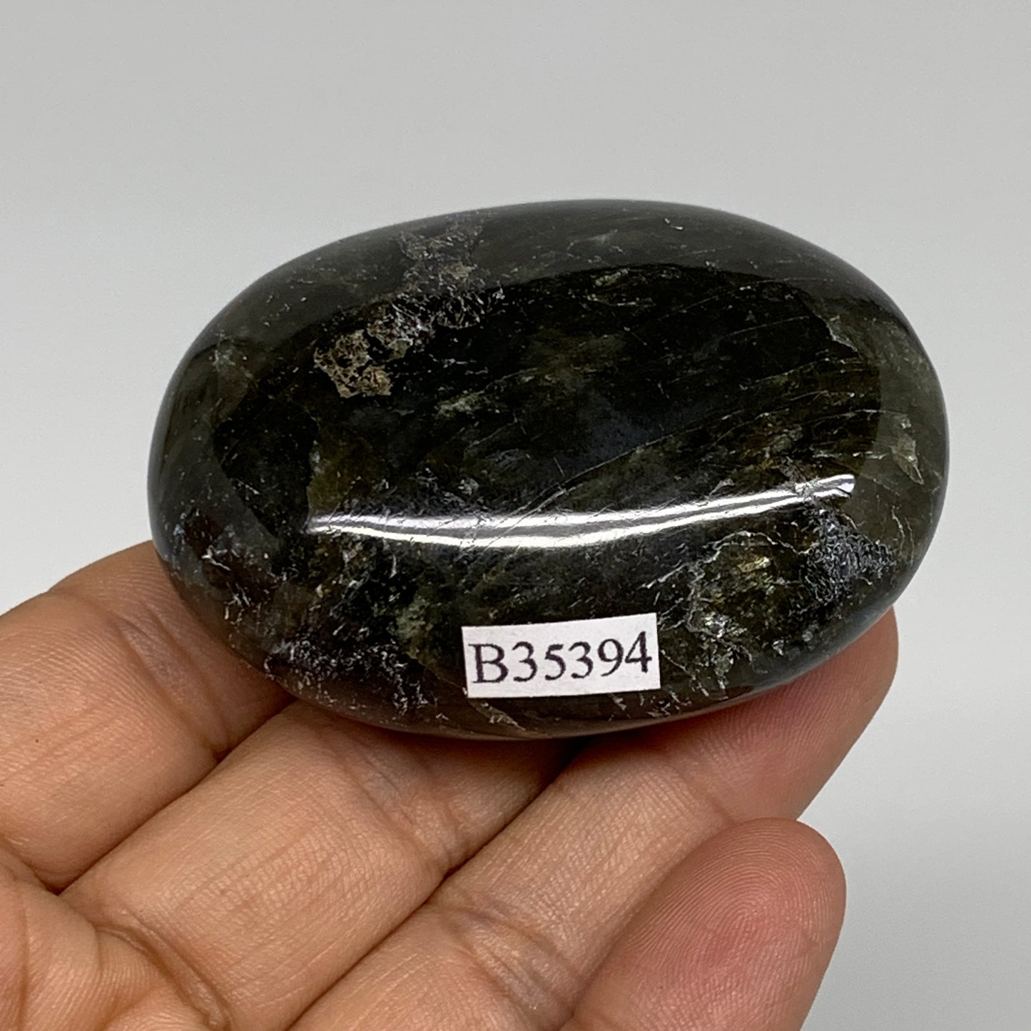 100g, 2.4"x1.8"x1", Labradorite Palm-stone Tumbled Reiki, B35394