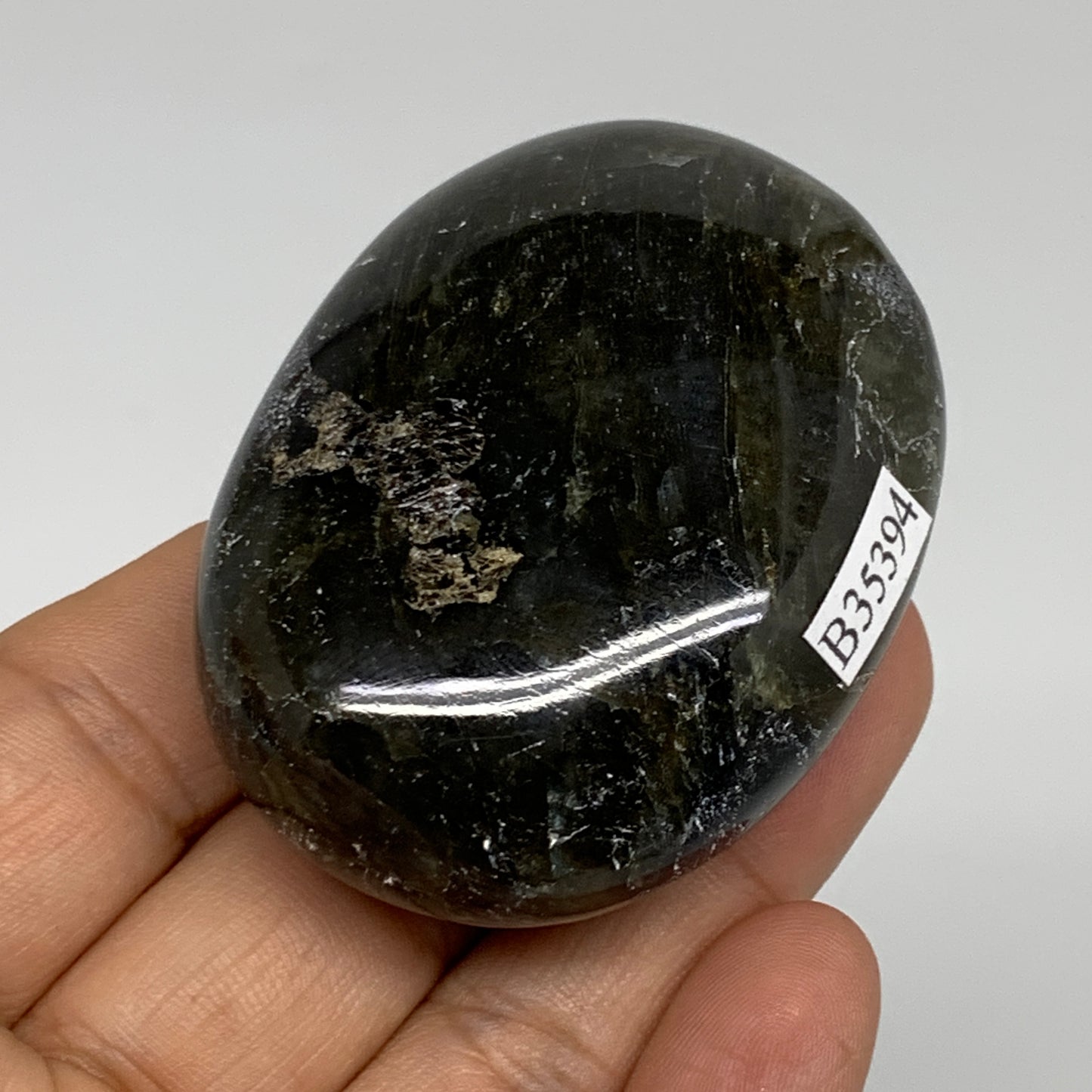 100g, 2.4"x1.8"x1", Labradorite Palm-stone Tumbled Reiki, B35394