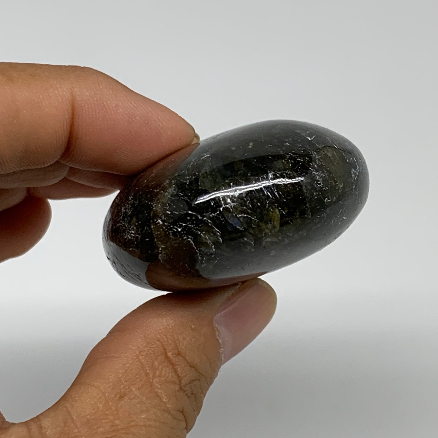 100g, 2.4"x1.8"x1", Labradorite Palm-stone Tumbled Reiki, B35394