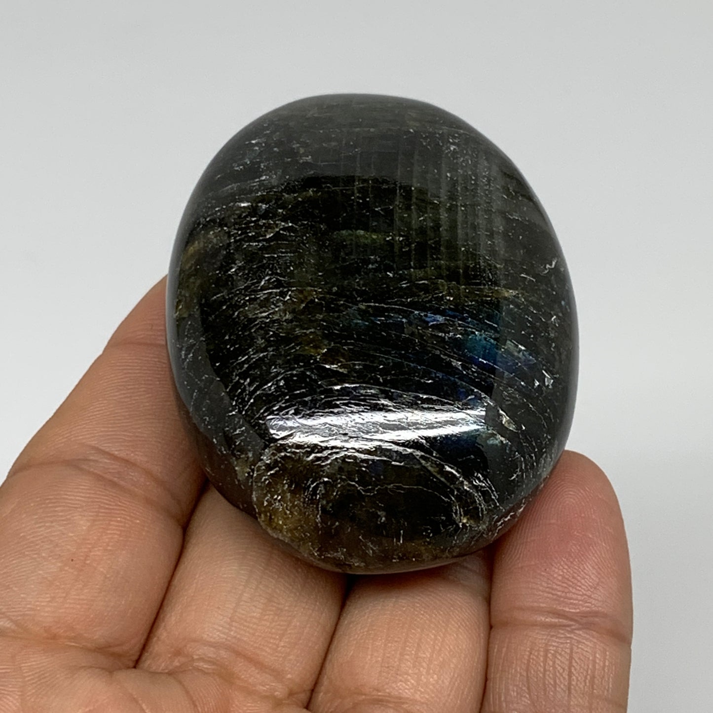 96.8g, 2.4"x1.7"x1", Labradorite Palm-stone Tumbled Reiki, B35397