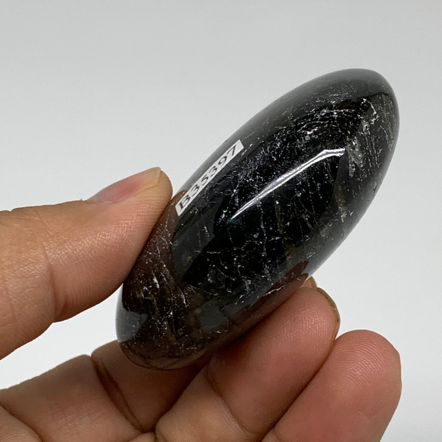 96.8g, 2.4"x1.7"x1", Labradorite Palm-stone Tumbled Reiki, B35397