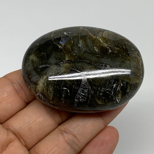 97.2g, 2.4"x1.8"x0.9", Labradorite Palm-stone Tumbled Reiki, B35400