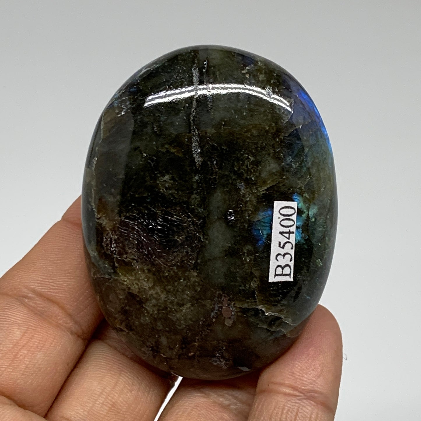 97.2g, 2.4"x1.8"x0.9", Labradorite Palm-stone Tumbled Reiki, B35400