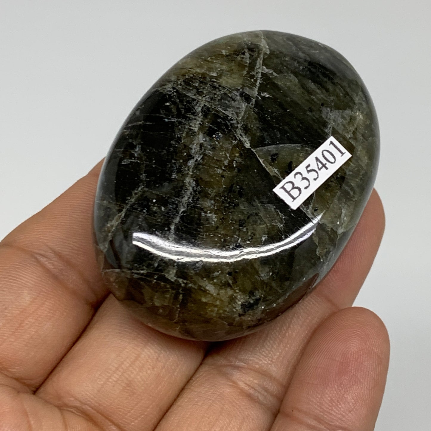 84.4g, 2.2"x1.6"x0.8", Labradorite Palm-stone Tumbled Reiki, B35401
