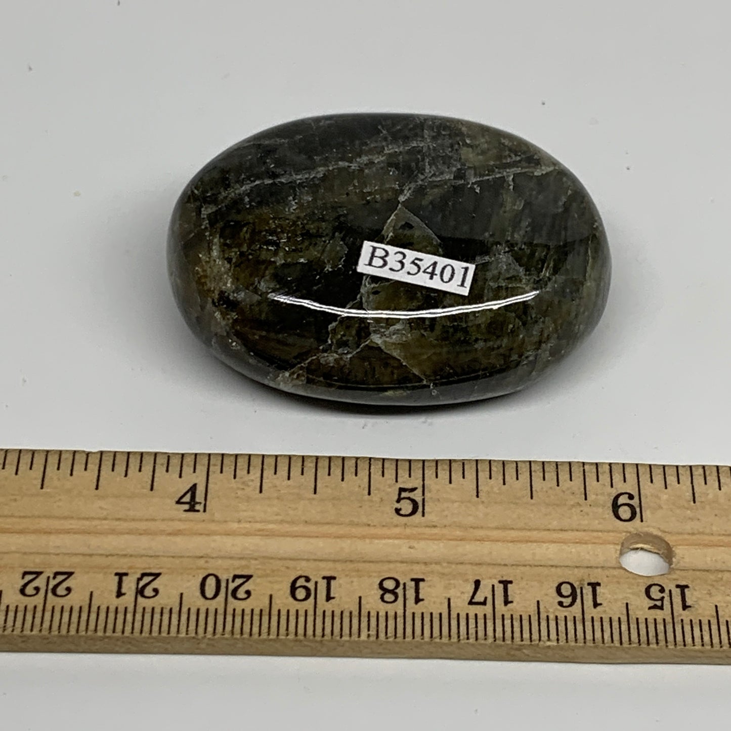 84.4g, 2.2"x1.6"x0.8", Labradorite Palm-stone Tumbled Reiki, B35401