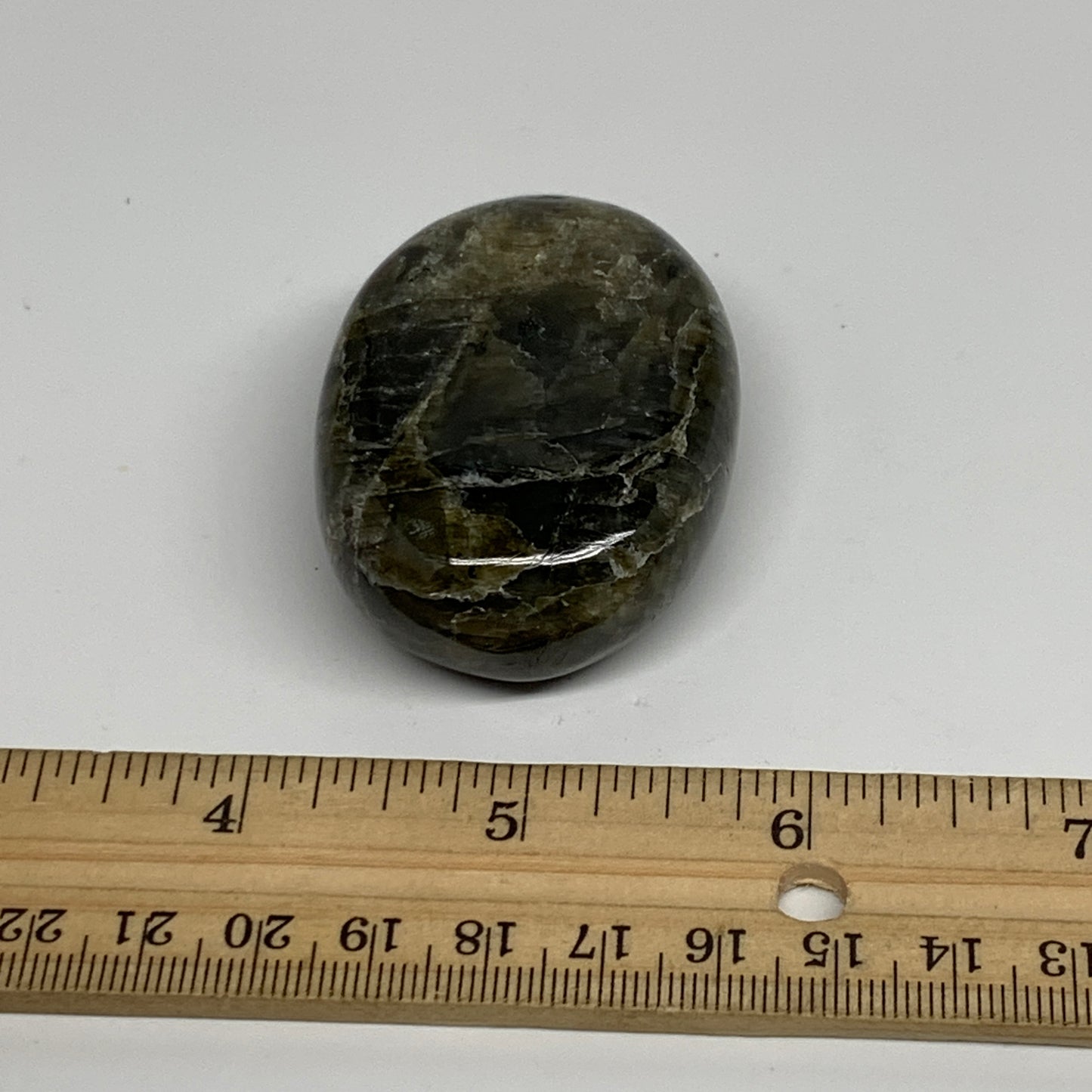 84.4g, 2.2"x1.6"x0.8", Labradorite Palm-stone Tumbled Reiki, B35401