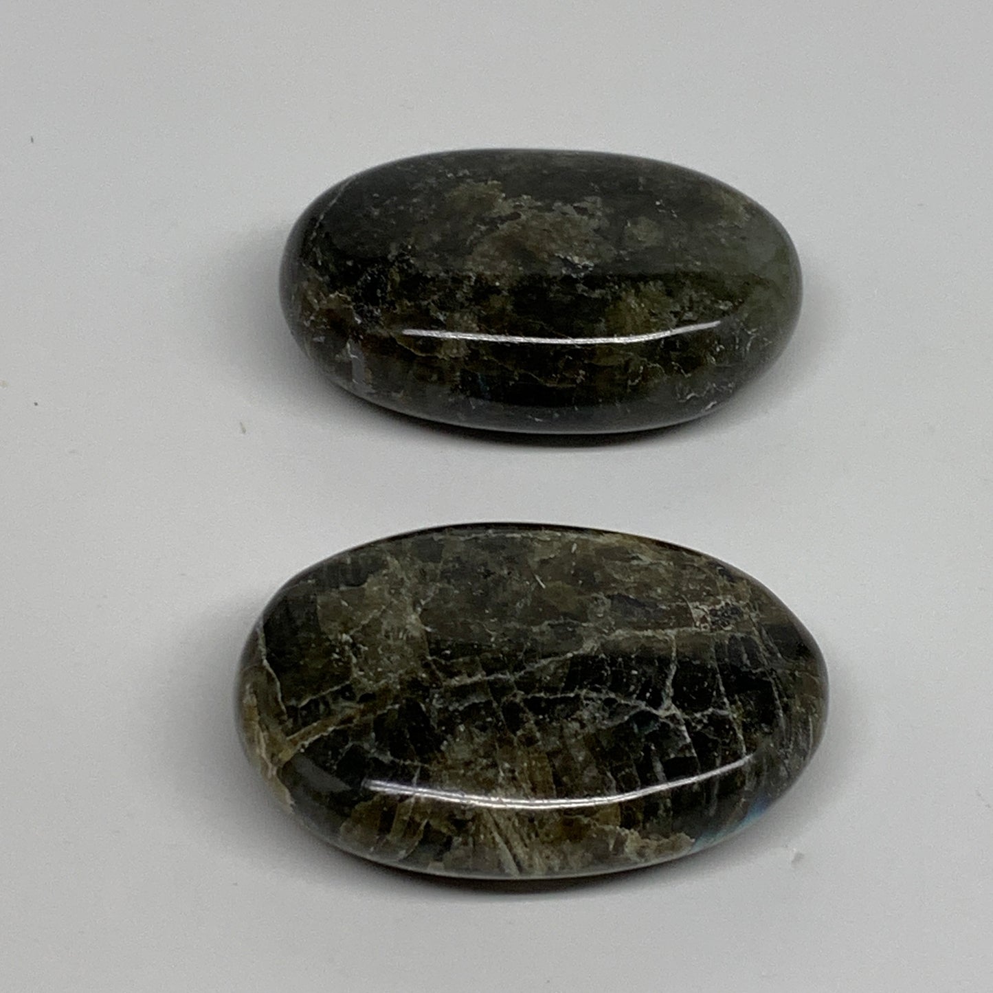 126.6g, 2.2"-2.2", 2pcs, Labradorite Palm-stone Tumbled Reiki, B35405