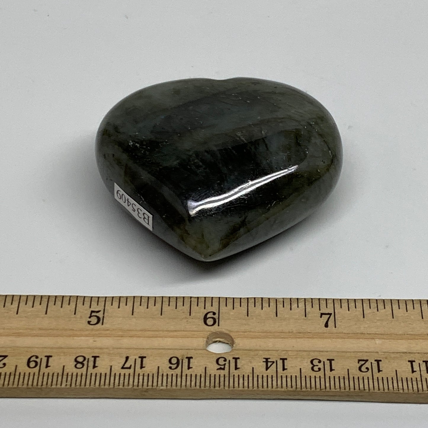 124.3g, 2.2"x2.4"x1", Natural Labradorite Heart Polished Crystal, B35409