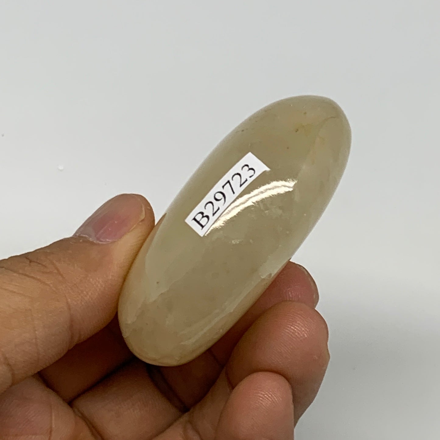 84.8g,2.2"x1.7"x0.9", Yellow Aventurine Palm-Stone Crystal Stone @India,B29723