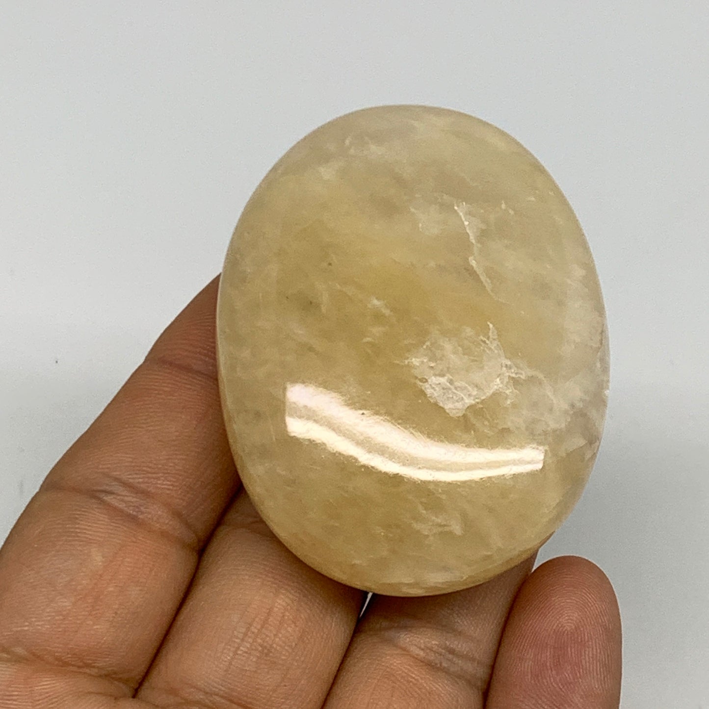 77.9g,2.3"x1.7"x0.8", Yellow Aventurine Palm-Stone Crystal Stone @India,B29724