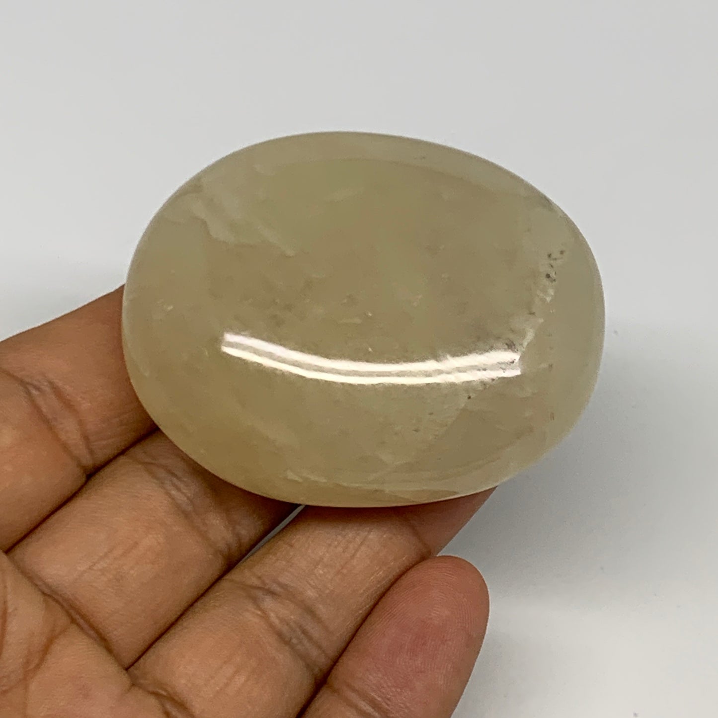 91.3g,2.2"x1.8"x0.9", Yellow Aventurine Palm-Stone Crystal Stone @India,B29728