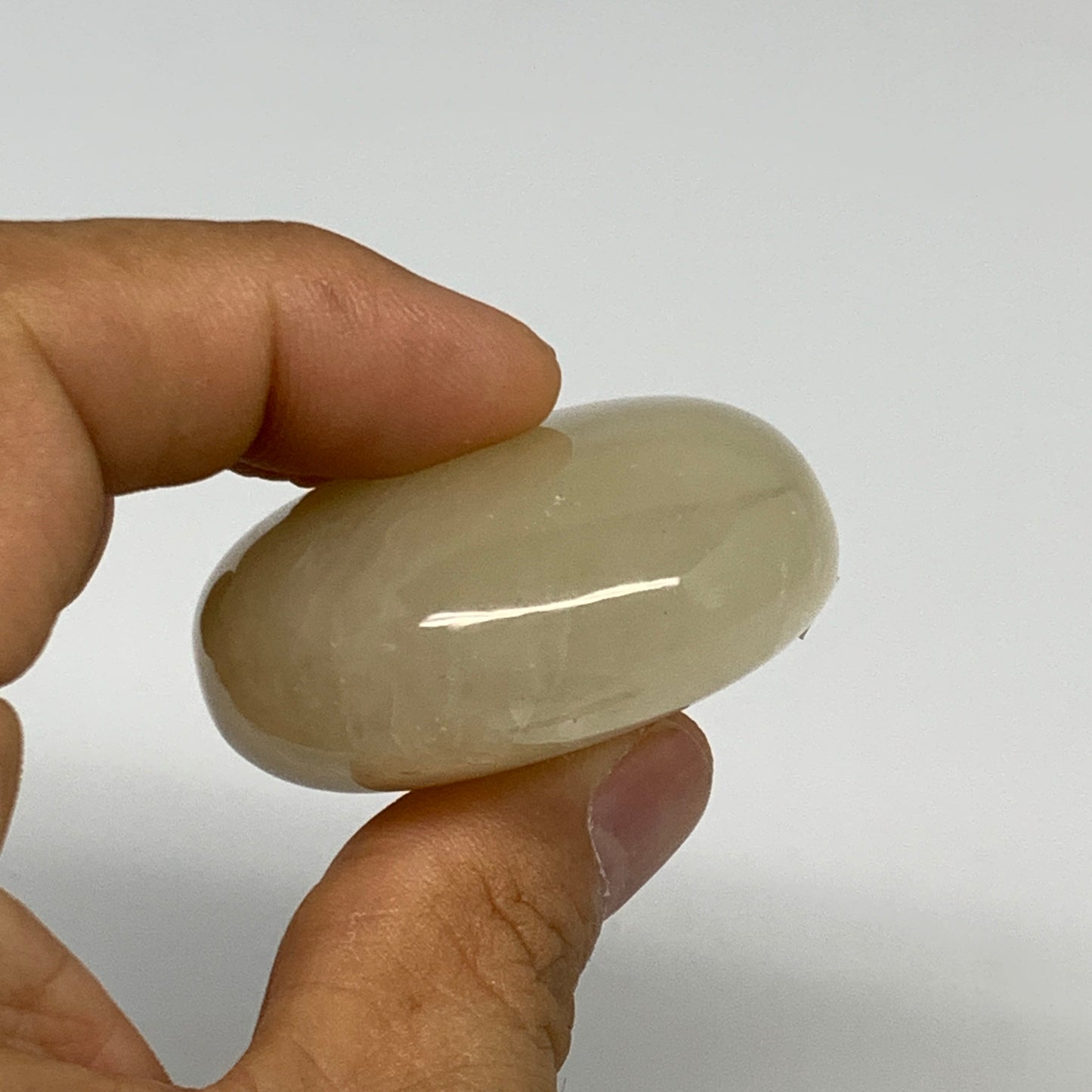 91.3g,2.2"x1.8"x0.9", Yellow Aventurine Palm-Stone Crystal Stone @India,B29728