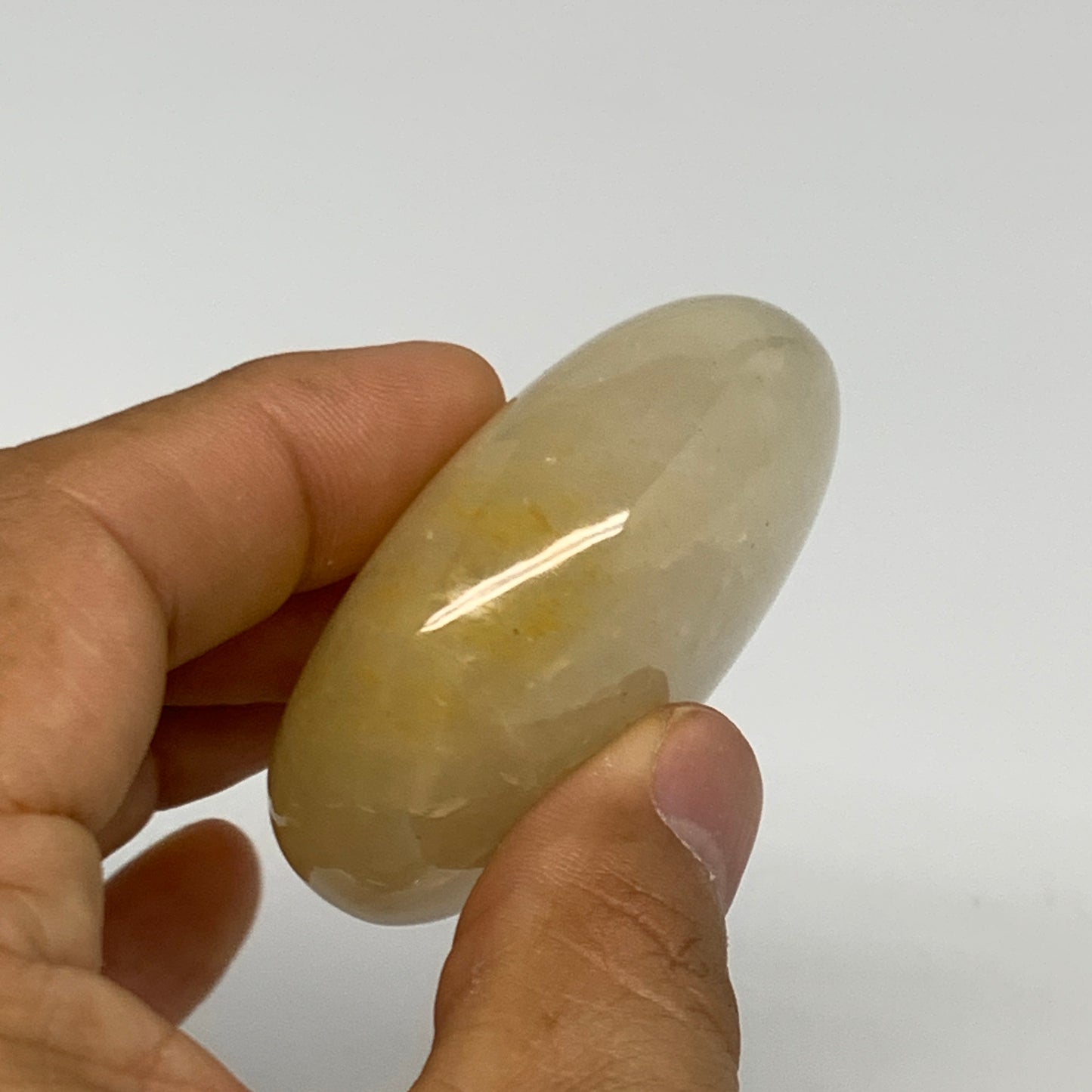 83.5g,2.2"x1.7"x0.9", Yellow Aventurine Palm-Stone Crystal Stone @India,B29729