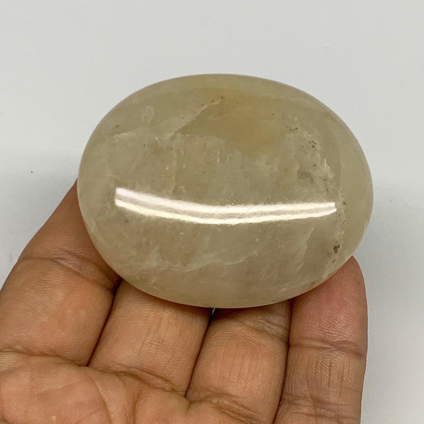 86.3g,2.2"x1.8"x0.8", Yellow Aventurine Palm-Stone Crystal Stone @India,B29731