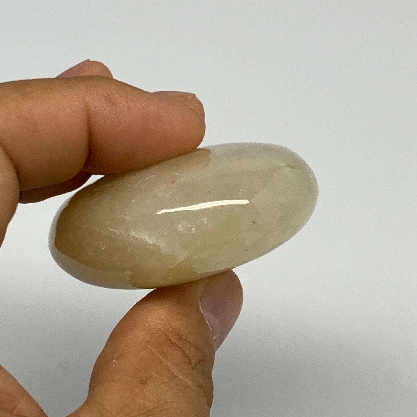 86.3g,2.2"x1.8"x0.8", Yellow Aventurine Palm-Stone Crystal Stone @India,B29731