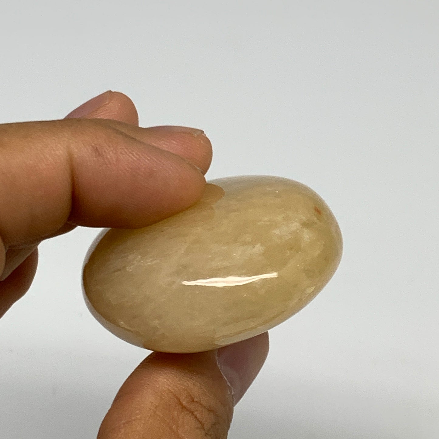 74.3g,2.1"x1.7"x0.9", Yellow Aventurine Palm-Stone Crystal Stone @India,B29734