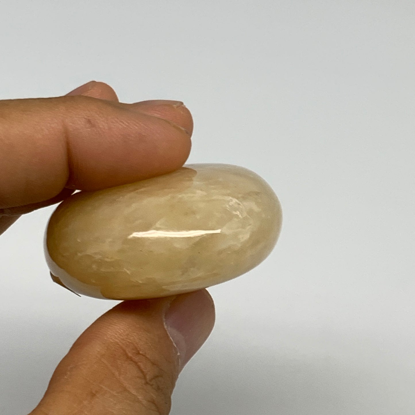 75g,2.1"x1.7"x0.8", Yellow Aventurine Palm-Stone Crystal Stone @India,B29735