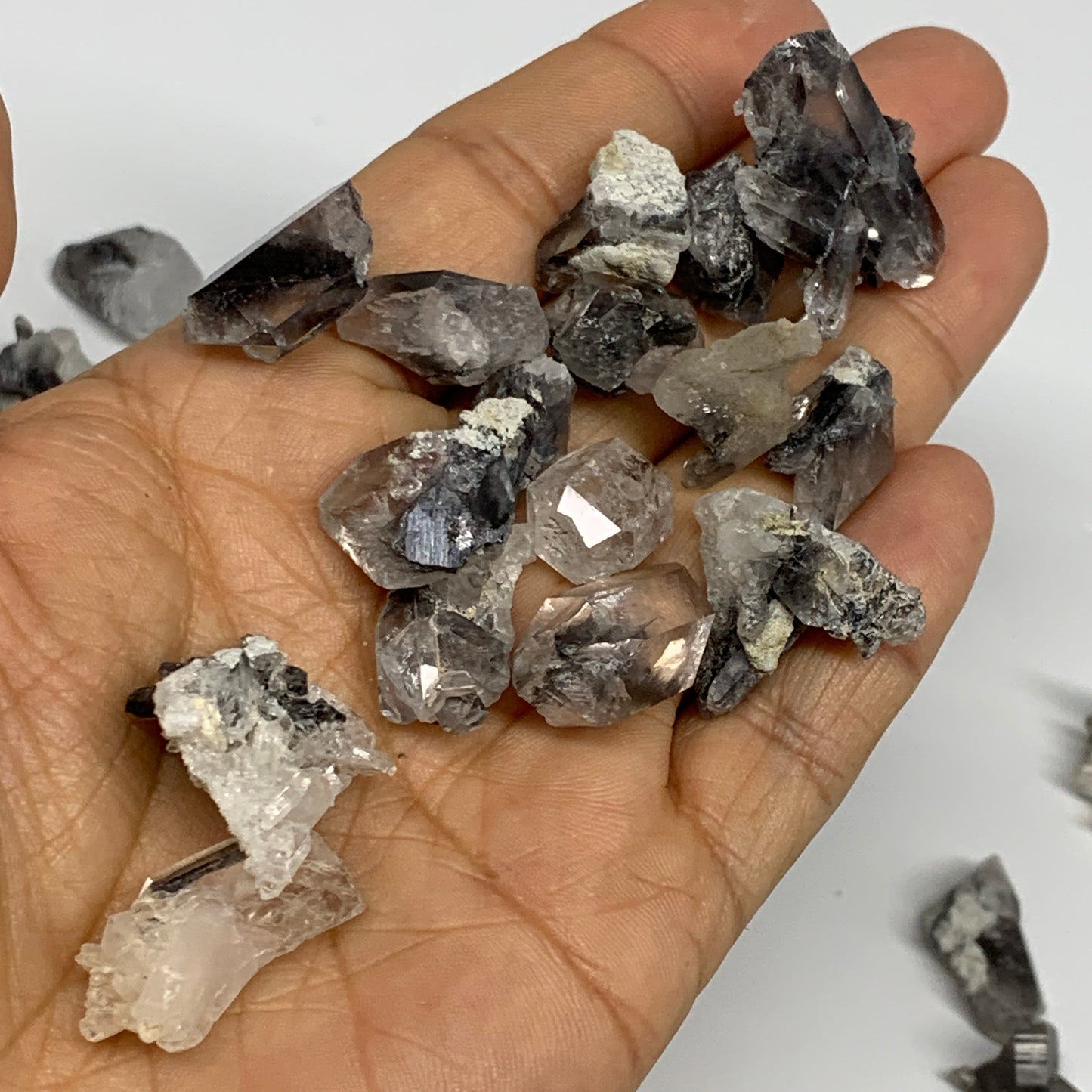 183g,0.5"-1.4",63pcs,Small Ruilte Quartz Minerals Specimens,Terminated,B27409