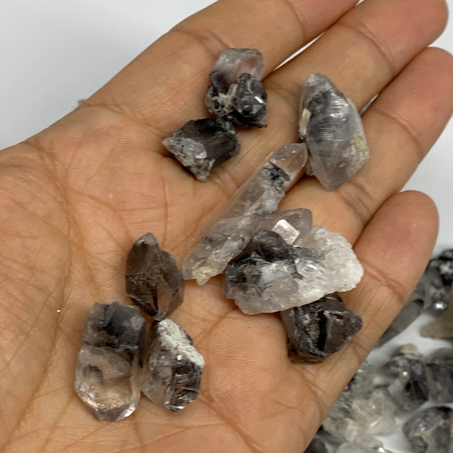 183g,0.5"-1.4",63pcs,Small Ruilte Quartz Minerals Specimens,Terminated,B27409