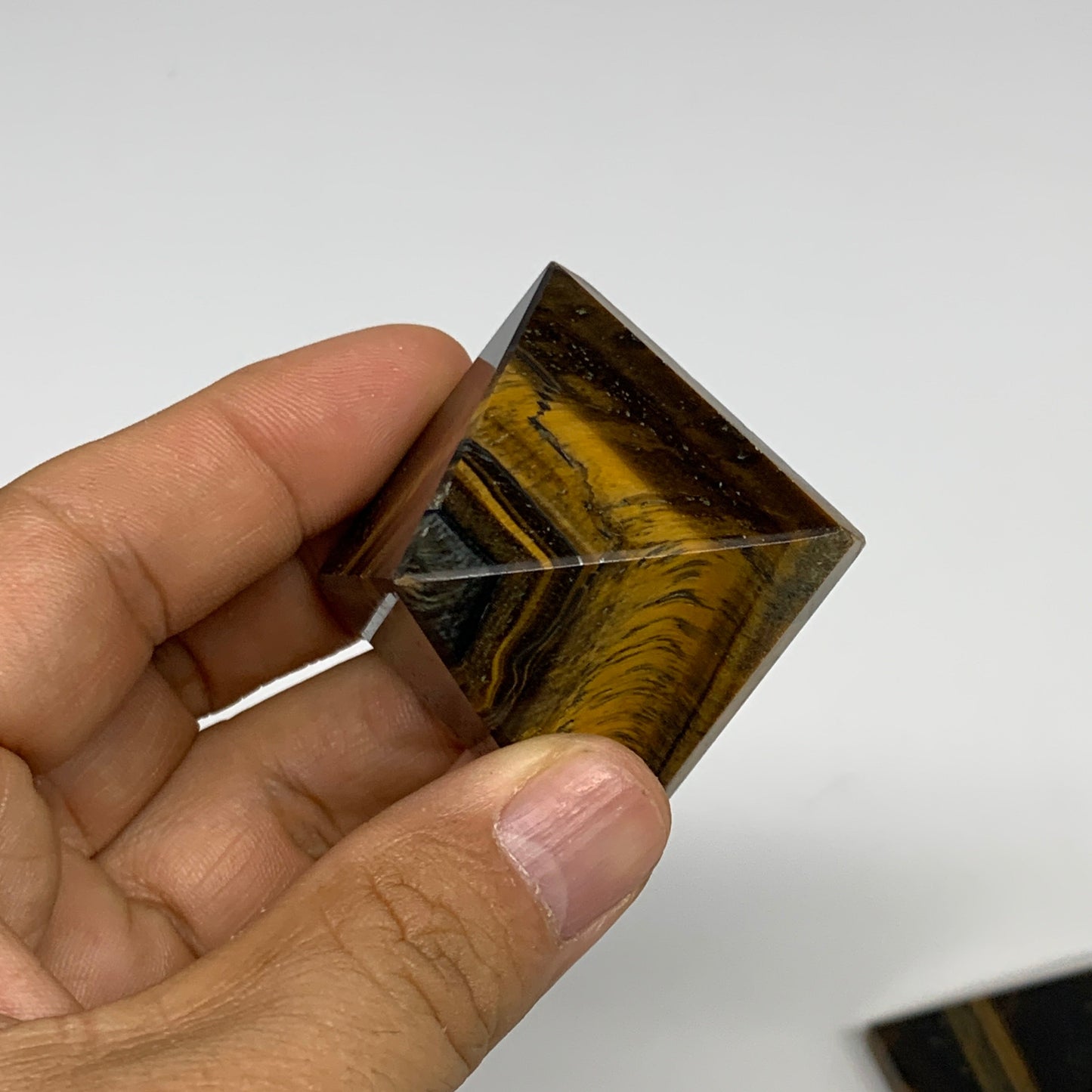 2.2 lbs (1025g),1.2"-1.6",  16pcs,Natural Tiger's Eye Pyramids @India, B29741