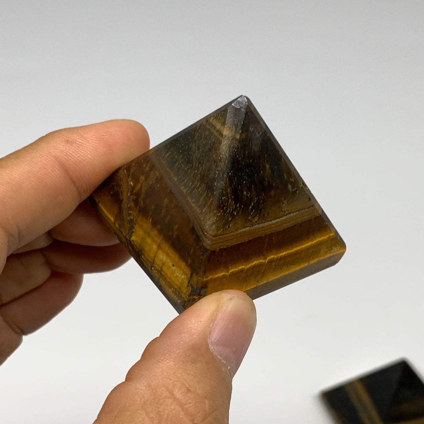 2.2 lbs (1025g),1.2"-1.6",  16pcs,Natural Tiger's Eye Pyramids @India, B29741