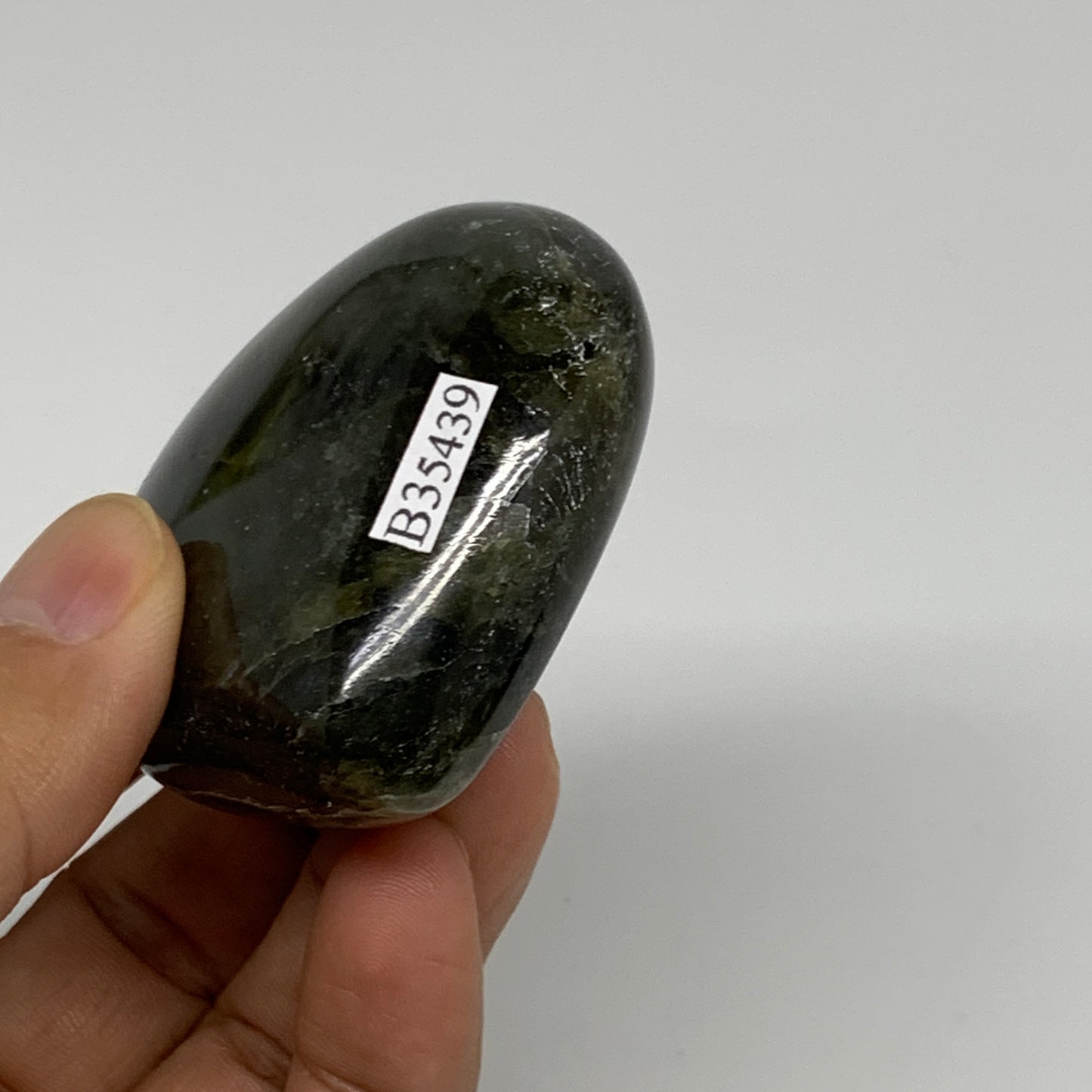 105.7g, 2.2"x2.2"x0.9", Natural Labradorite Heart Polished Crystal, B35439