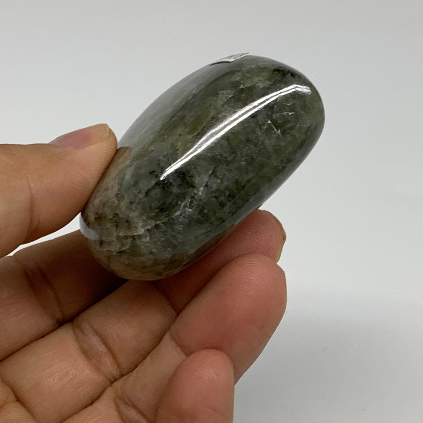 104.8g, 2.1"x2.2"x0.9", Natural Labradorite Heart Polished Crystal, B35445