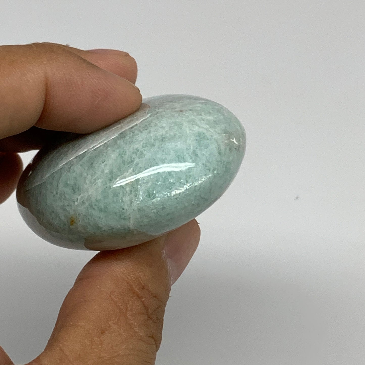 107.5g, 2.5"x1.8"x1", Natural Amazonite Palm-Stone Tumbled Polished, B34674