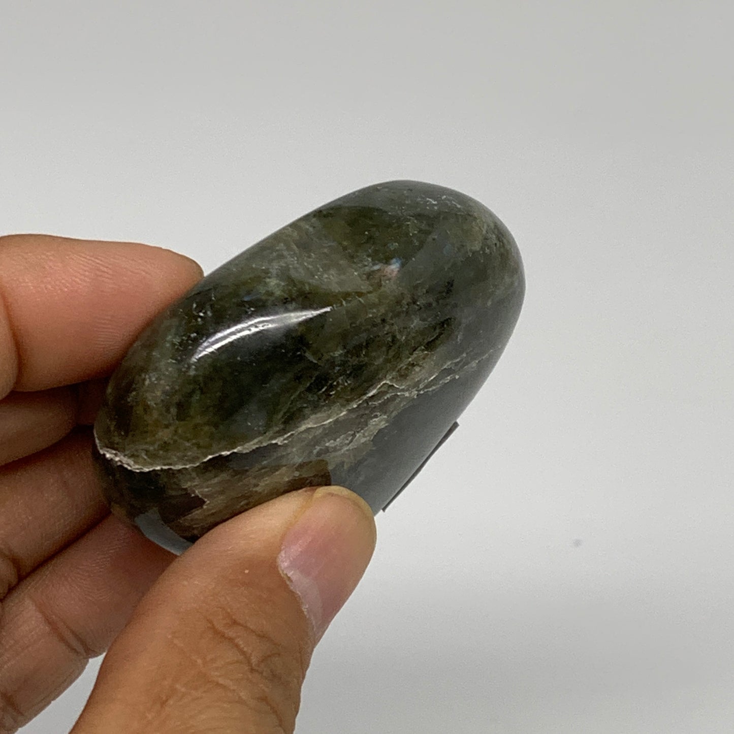98.6g, 2.1"x2.2"x0.8" Natural Labradorite Heart Polished Healing Crystal, B35453