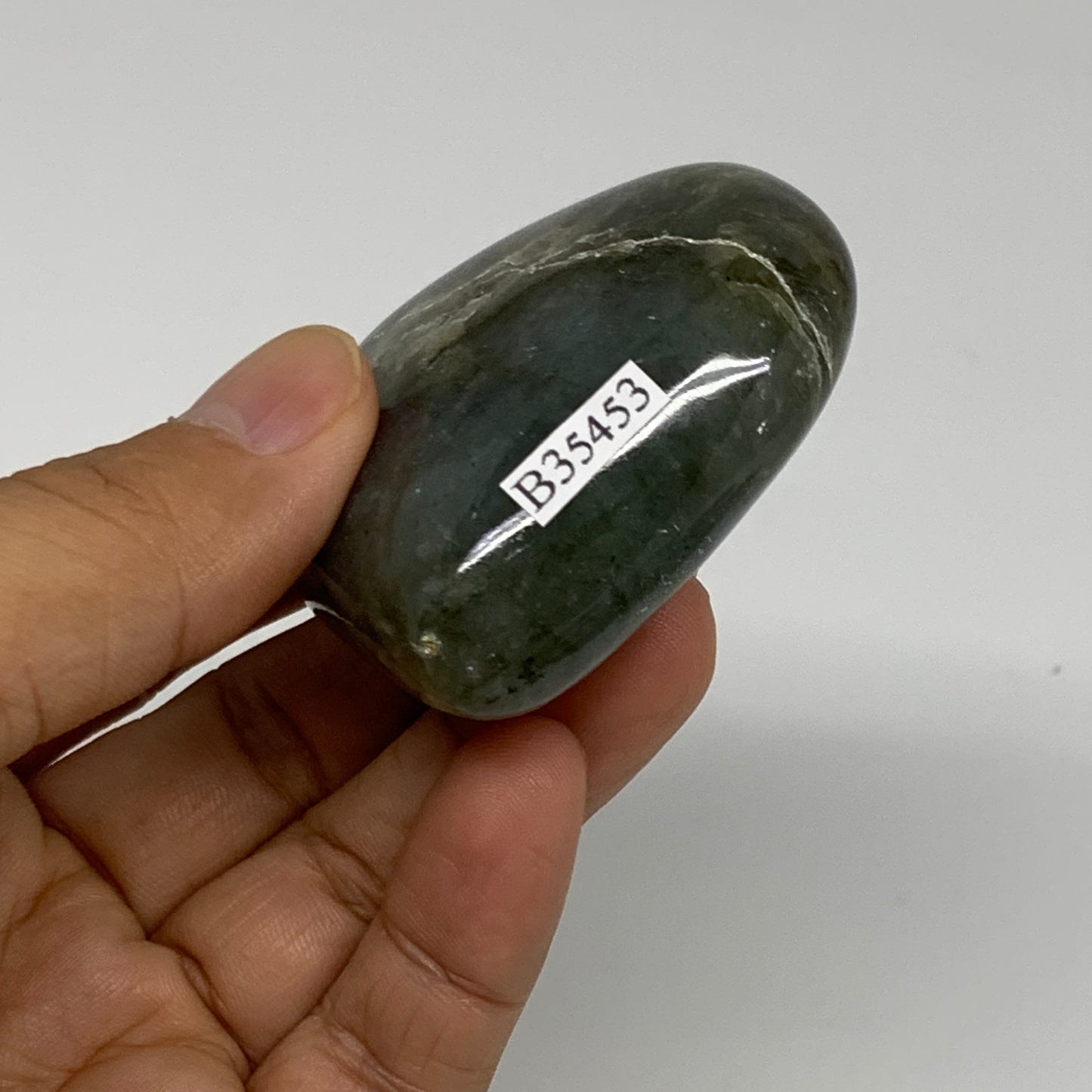 98.6g, 2.1"x2.2"x0.8" Natural Labradorite Heart Polished Healing Crystal, B35453