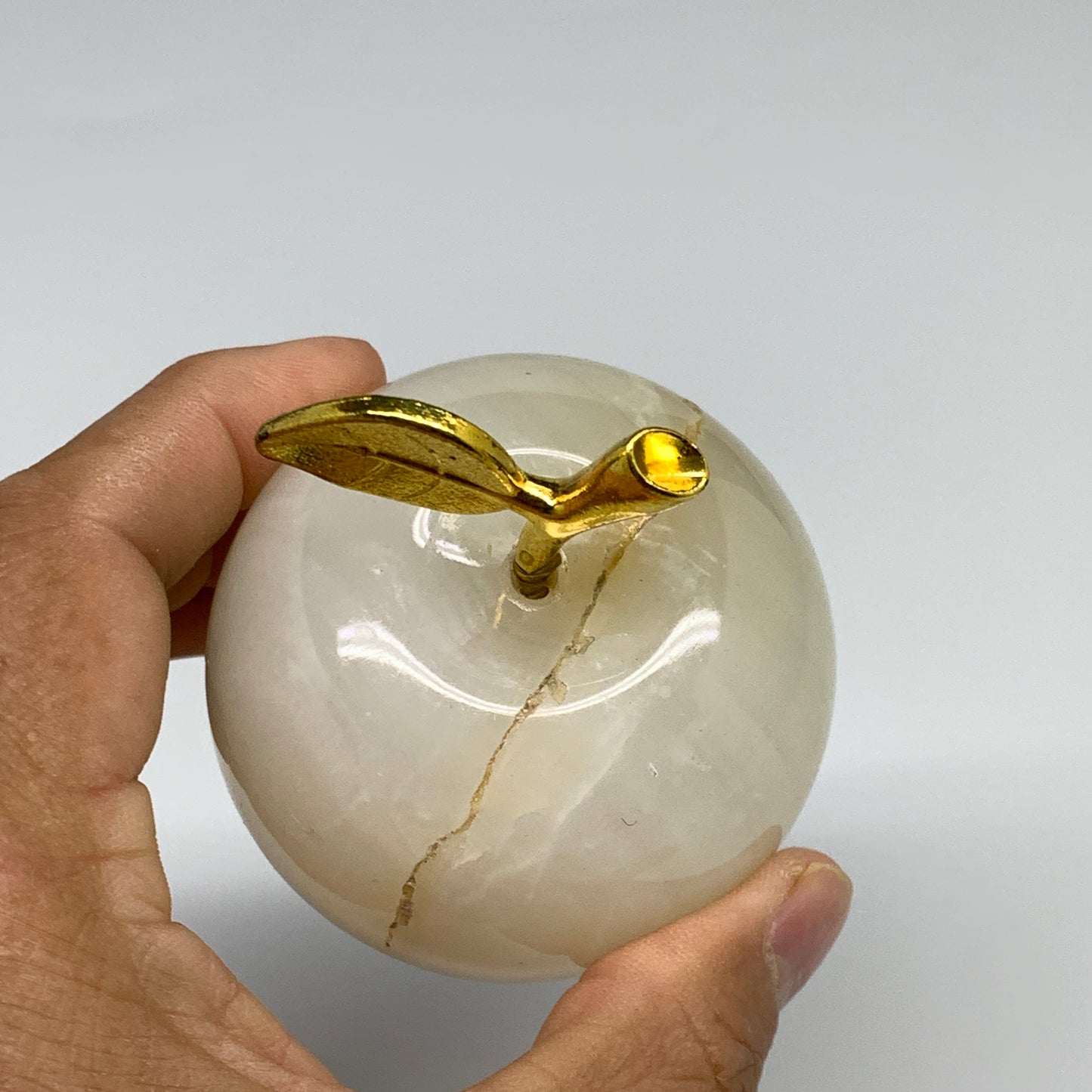 353g, 2.3"x2.4", Natural Green Onyx Apple Gemstone from Afghanistan, B31965