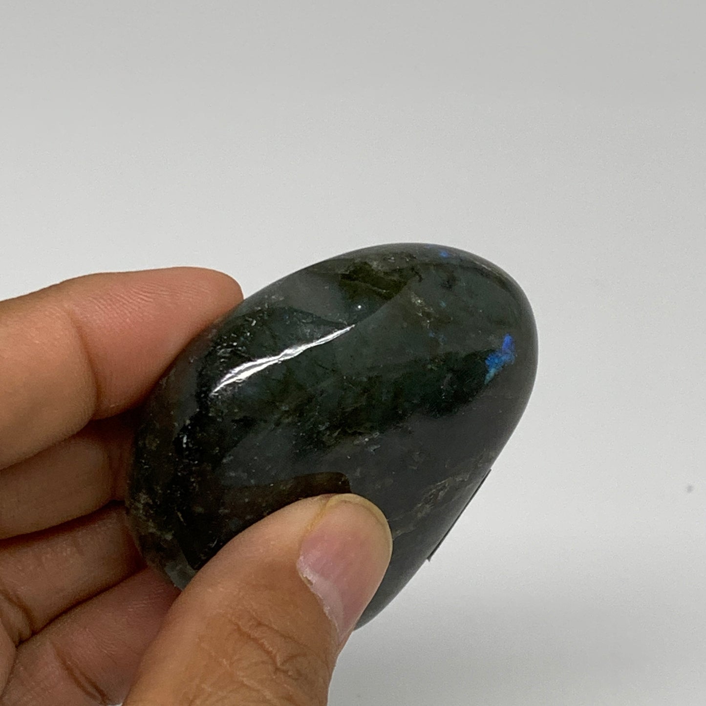 92.5g, 2.2"x2.2"x0.8" Natural Labradorite Heart Polished Healing Crystal, B35451