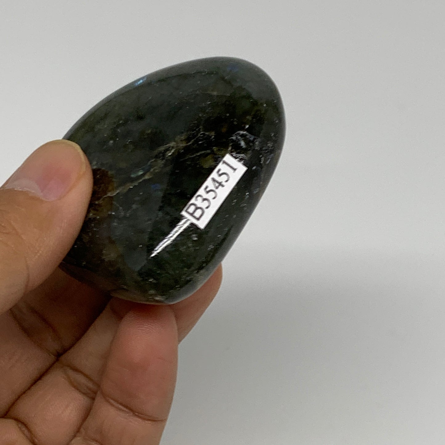 92.5g, 2.2"x2.2"x0.8" Natural Labradorite Heart Polished Healing Crystal, B35451