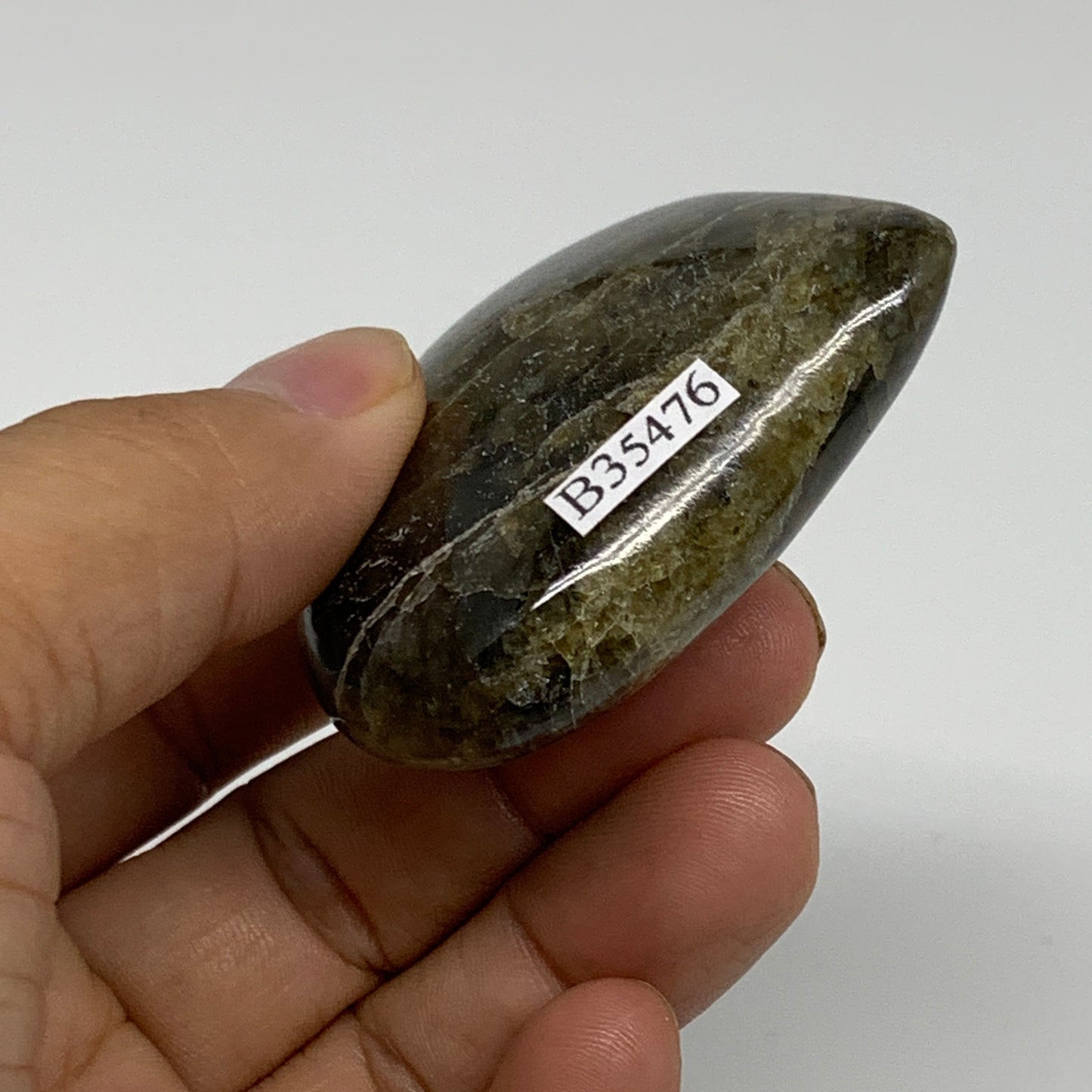 81.5g, 2.1"x2.3"x0.8", Natural Labradorite Heart Polished Crystal, B35476