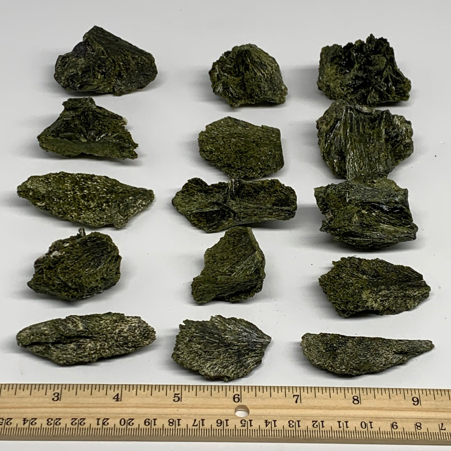 1.48 lbs, 1.5"-2.5", 15pcs,Green Epidote Leaf/Cluster Minerals Specimens,B27483