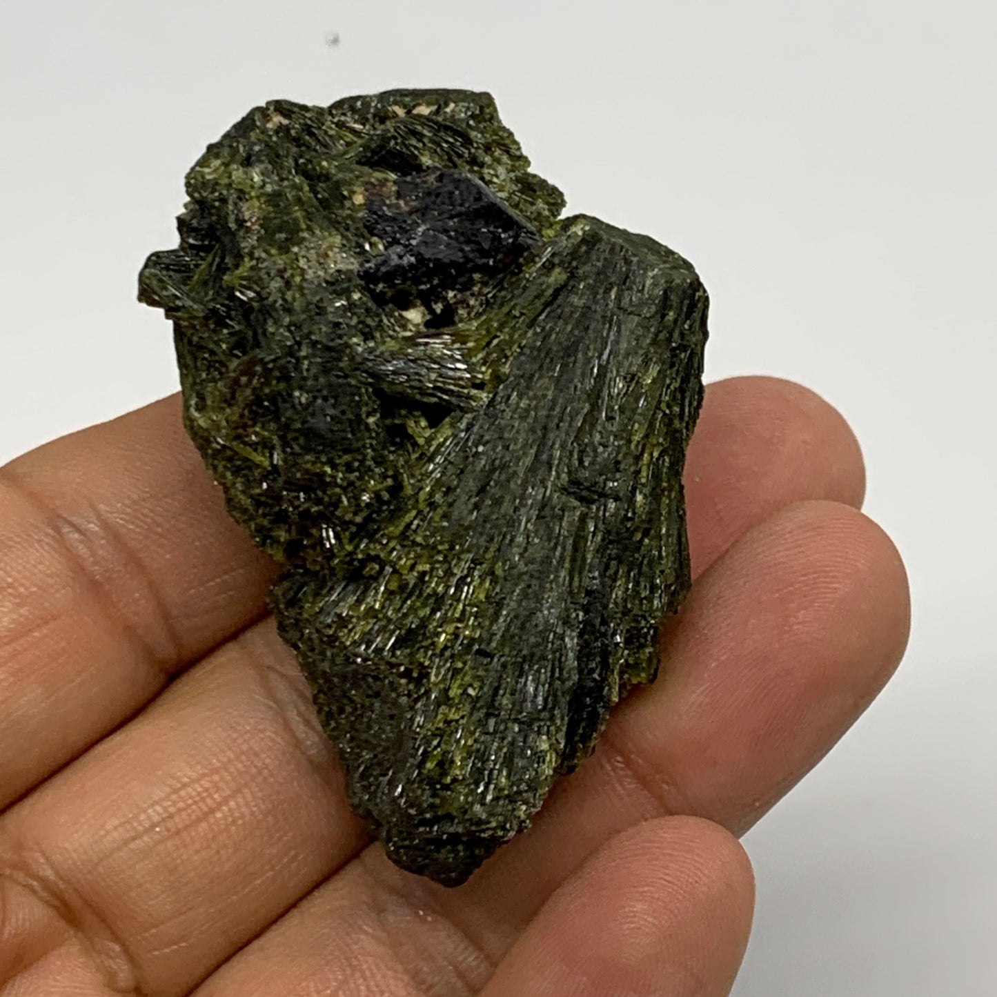 1.48 lbs, 1.5"-2.5", 15pcs,Green Epidote Leaf/Cluster Minerals Specimens,B27483