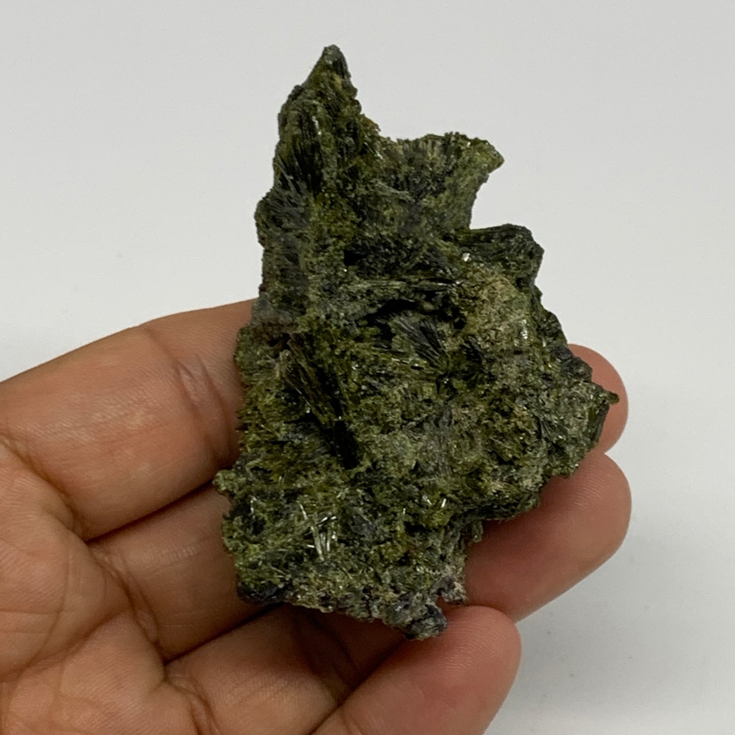 82.4g,2.4"x1.6"x1.2",Green Epidote Custer/Leaf Mineral Specimen @Pakistan,B27489