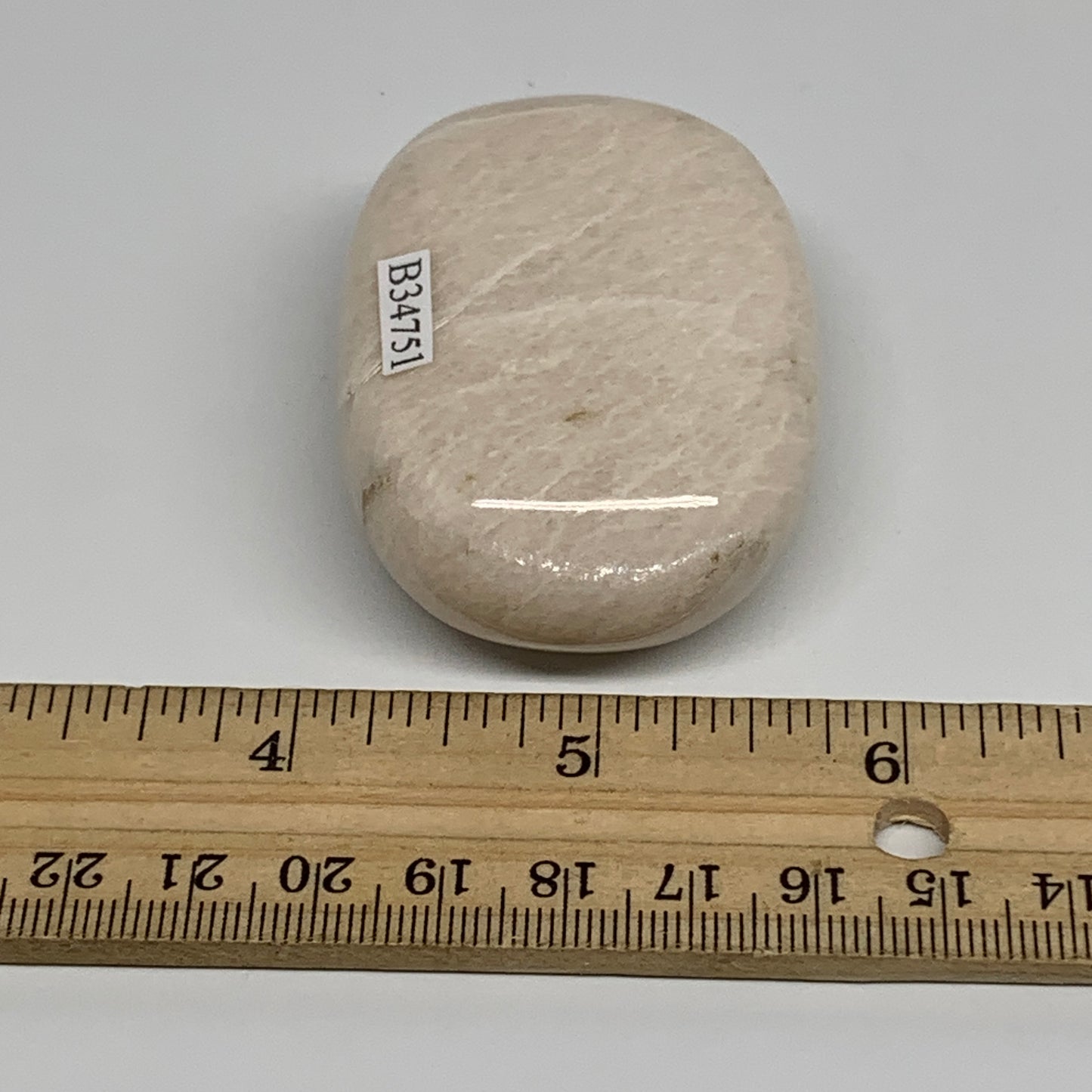 100g,2.4"x1.7"x0.9", Peach Moonstone Polished Palm-Stone Gemstone, B34751