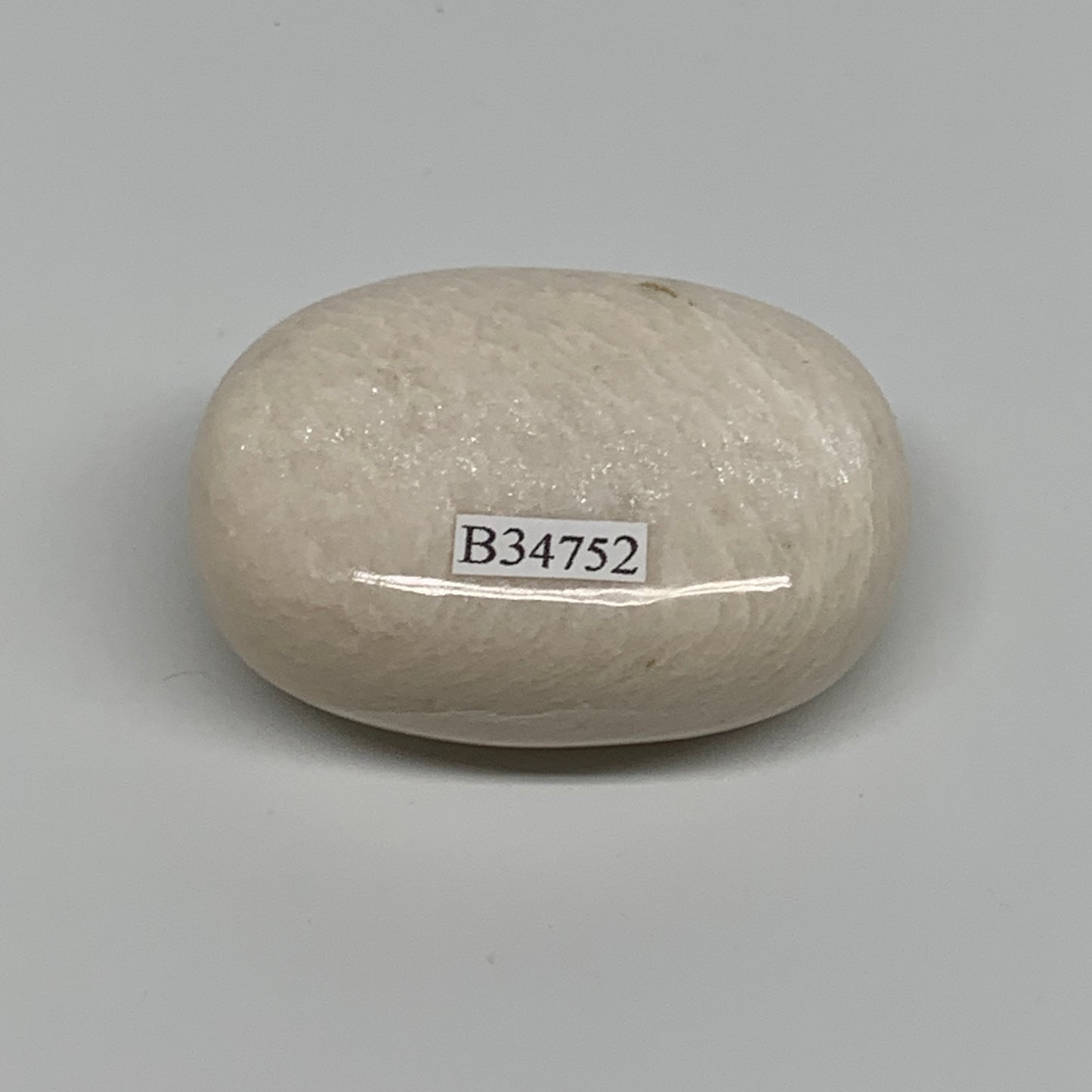 86.6g,2.1"x1.6"x0.9", Peach Moonstone Polished Palm-Stone Gemstone, B34752