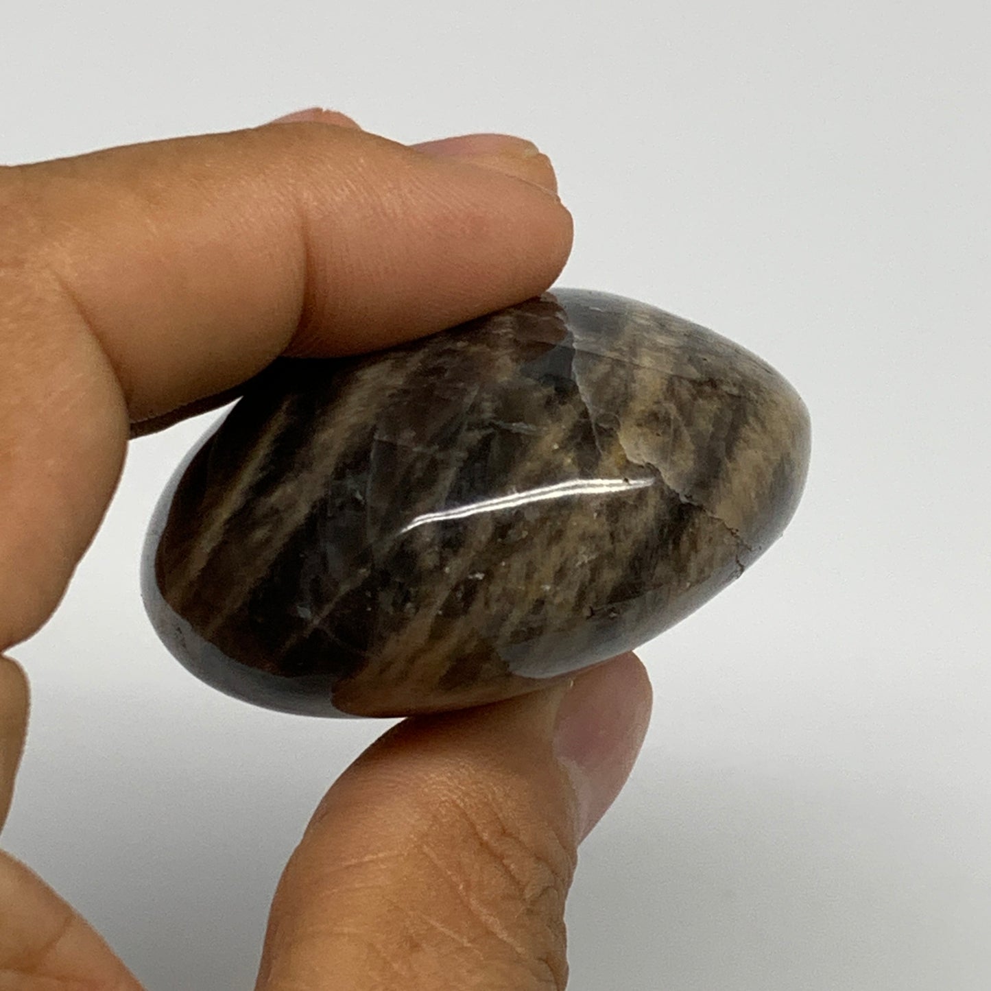 105.9g, 2.3"x1.9"x1.1",  Black Moonstone Crystal Palm-Stone Polished Reiki, B282