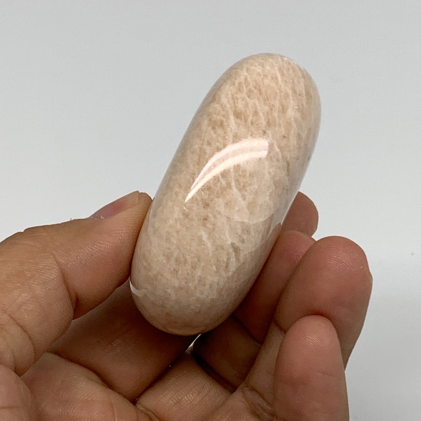 106.4g,2.3"x1.7"x1", Peach Moonstone Polished Palm-Stone Gemstone, B34754