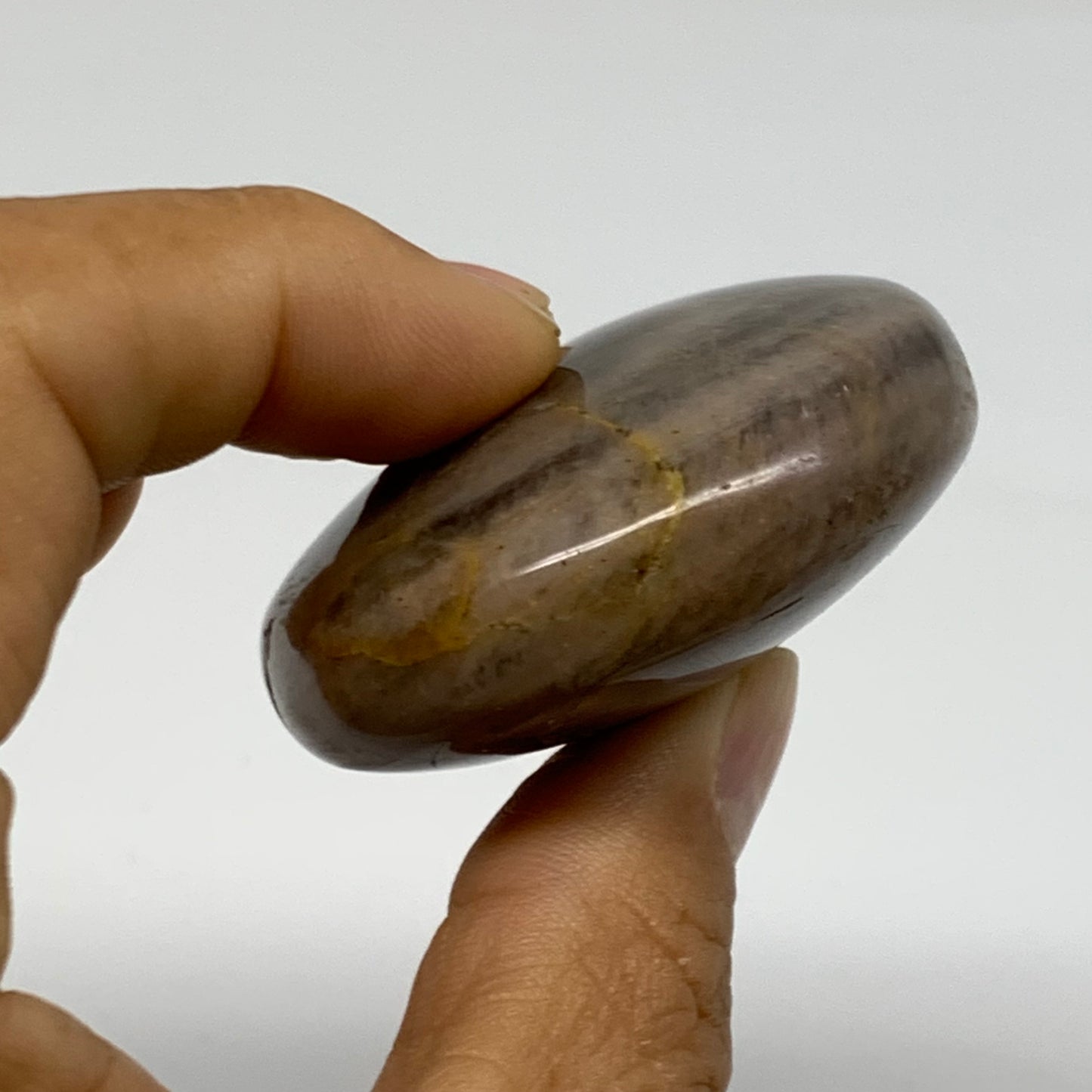 82.6g, 2.2"x1.9"x0.9",  Black Moonstone Crystal Palm-Stone Polished, B37791