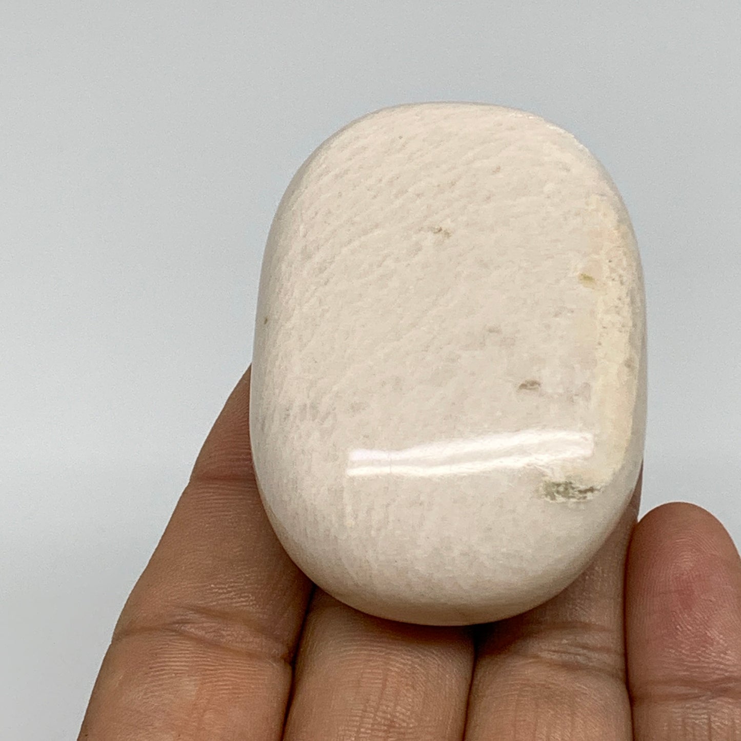 94.1g,2.3"x1.6"x0.9", Peach Moonstone Polished Palm-Stone Gemstone, B34757