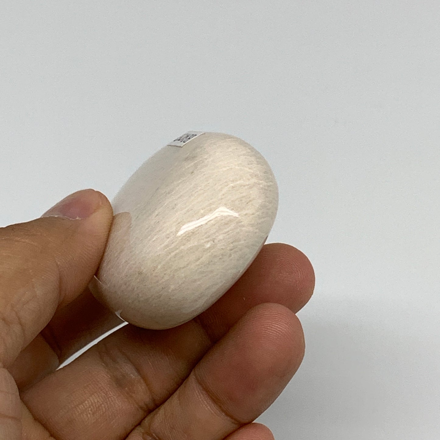 94.1g,2.3"x1.6"x0.9", Peach Moonstone Polished Palm-Stone Gemstone, B34757
