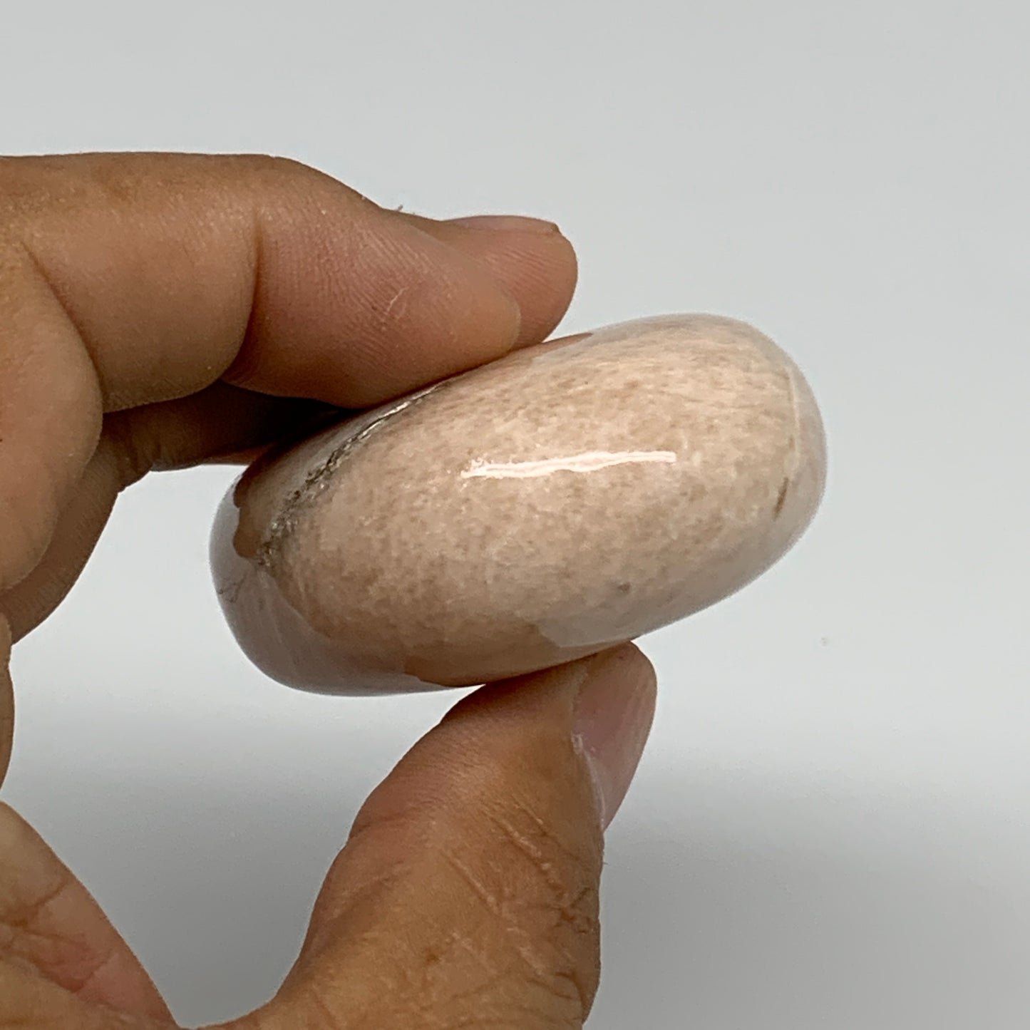 94.2g,2.3"x1.7"x0.9", Peach Moonstone Polished Palm-Stone Gemstone, B34758