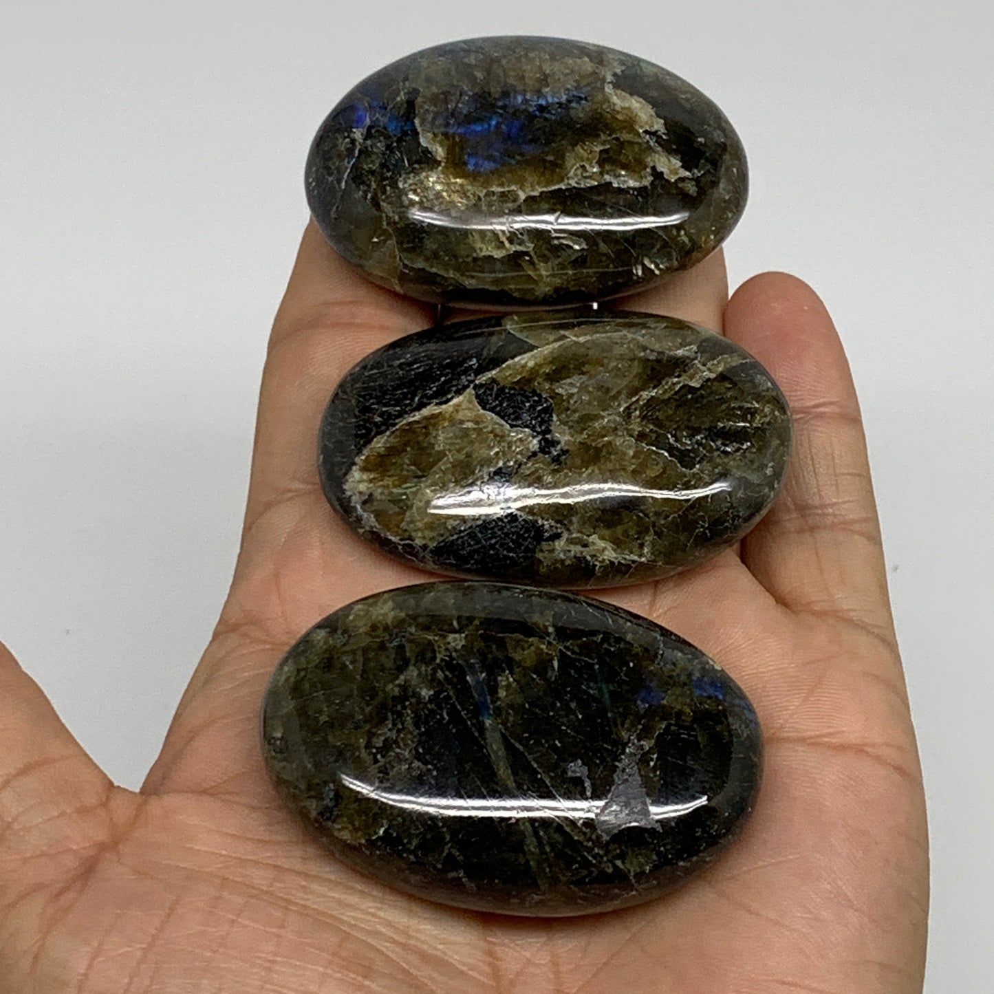 163.8g, 2"-2.1", 3pcs, Labradorite Palm-stone Polished Gemstone, B35527