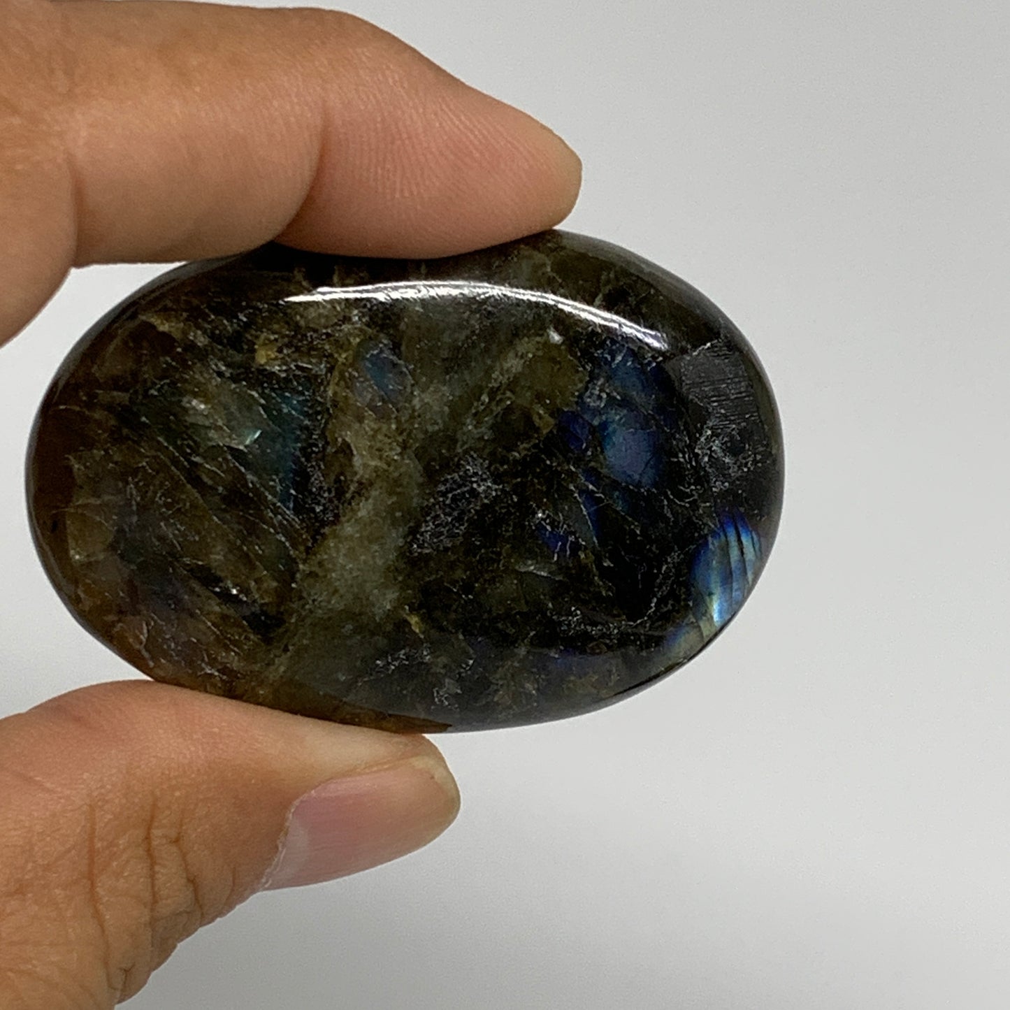 169.9g, 2"-2.1", 3pcs, Labradorite Palm-stone Polished Gemstone, B35528