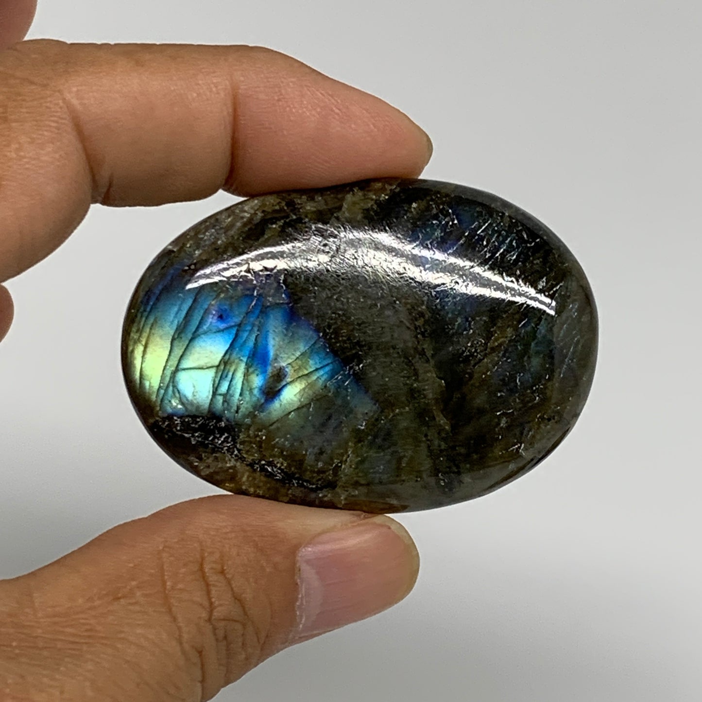169.9g, 2"-2.1", 3pcs, Labradorite Palm-stone Polished Gemstone, B35528